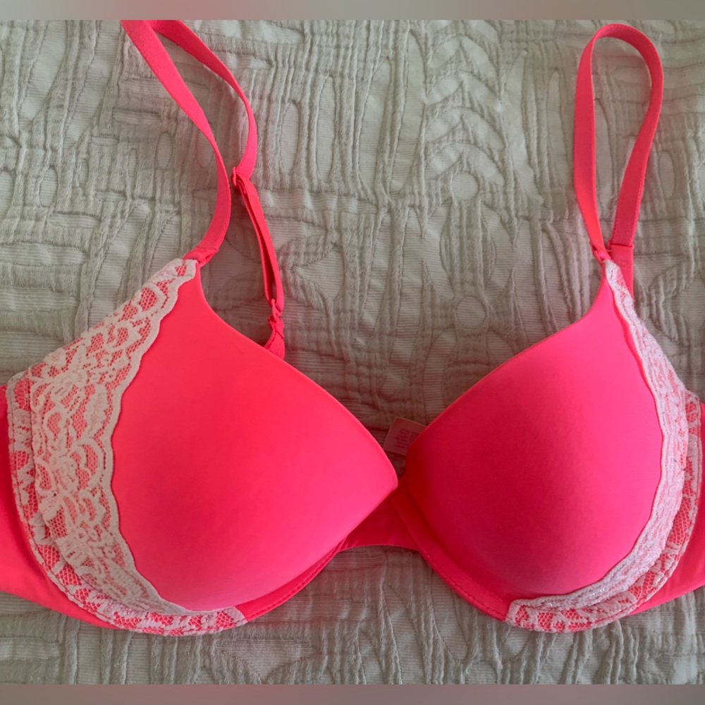 Victoria’s secret 36 B hot coral coral